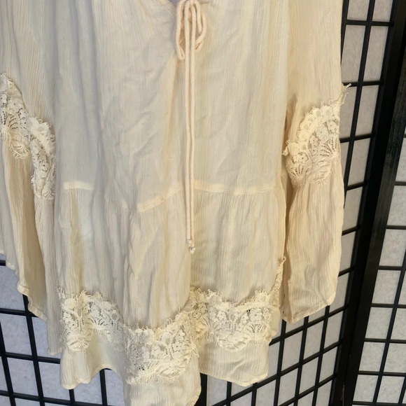 Hollister over size long sleeve shirt size Large - Picture 2 of 6